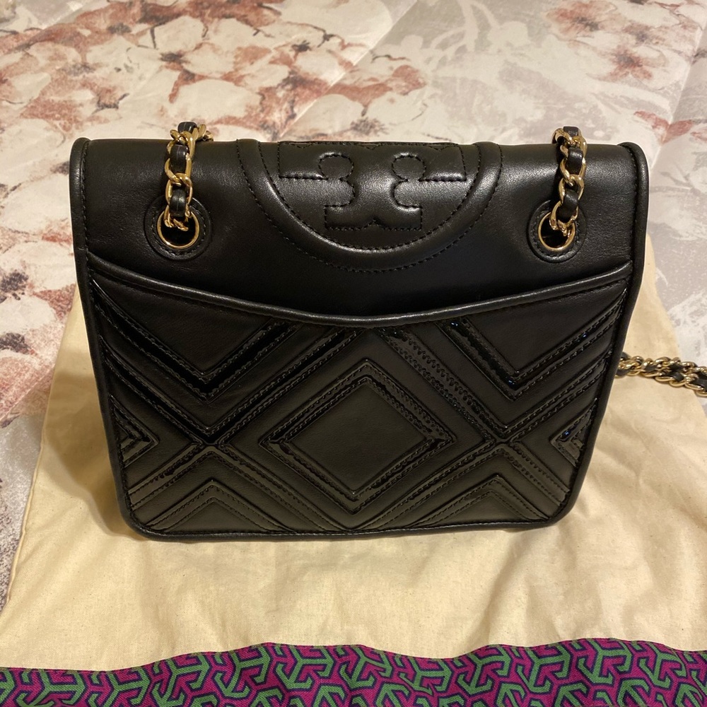 AUTHENTIC Tory Burch crossbody